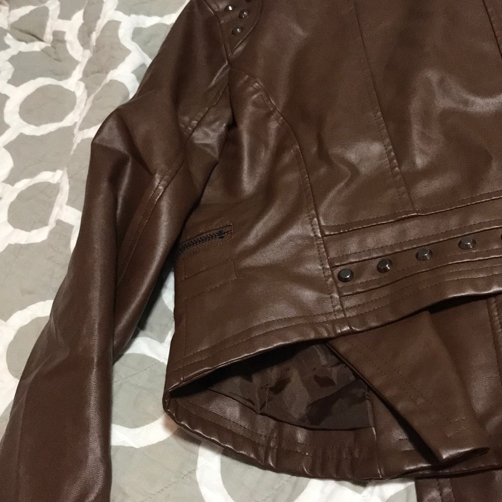 LEATHER JACKET🤩 - Picture 6 of 7